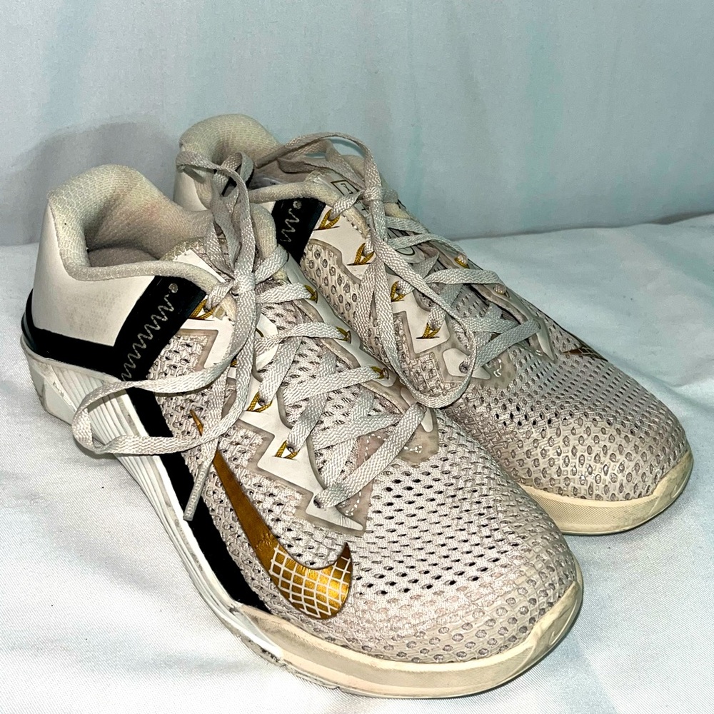 Nike metcon weightlifting/crossfit shoe size 7